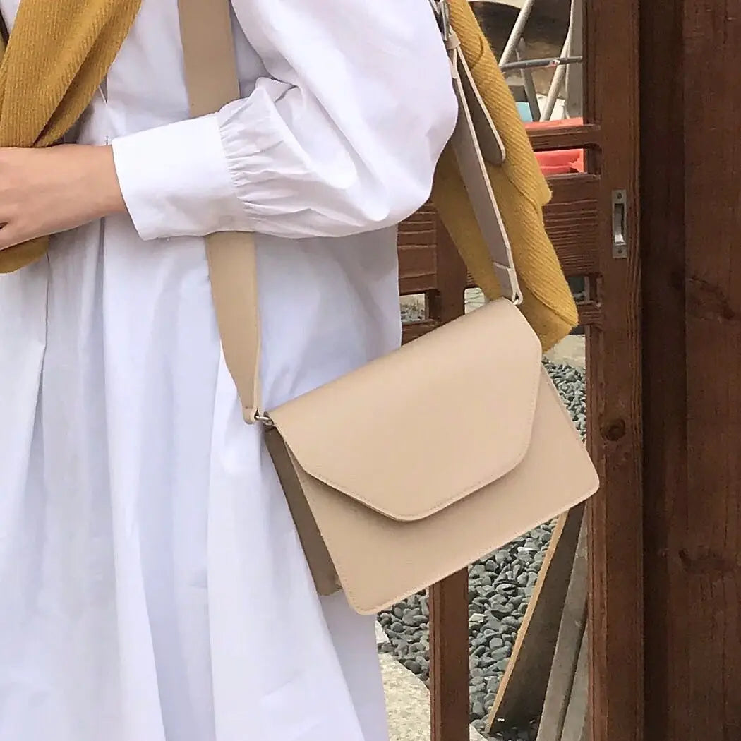 Women's Crossbody Bags Retro Wide Strap Small Square Lady Shoulder Bags