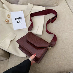 Retro Crocodile Pattern Shoulder Bag with Wide Strap