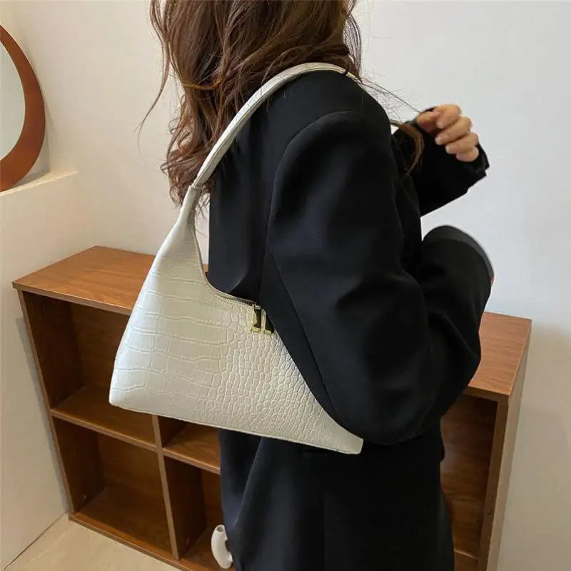 Retro Shoulder Bags Women Totes Leather Chain Handbag
