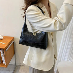 Retro Shoulder Bags Women Totes Leather Chain Handbag