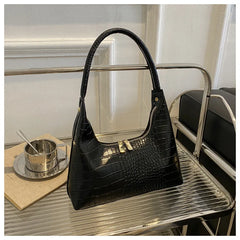 Retro Shoulder Bags Women Totes Leather Chain Handbag