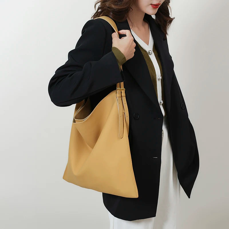 Fashionable PU Leather Women Bags High Capacity Tote Handbags