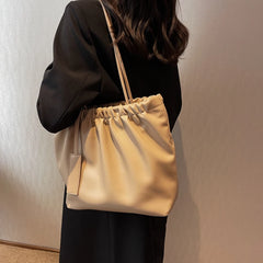 Fashionable Shoulder Bags for Work with Big Pockets
