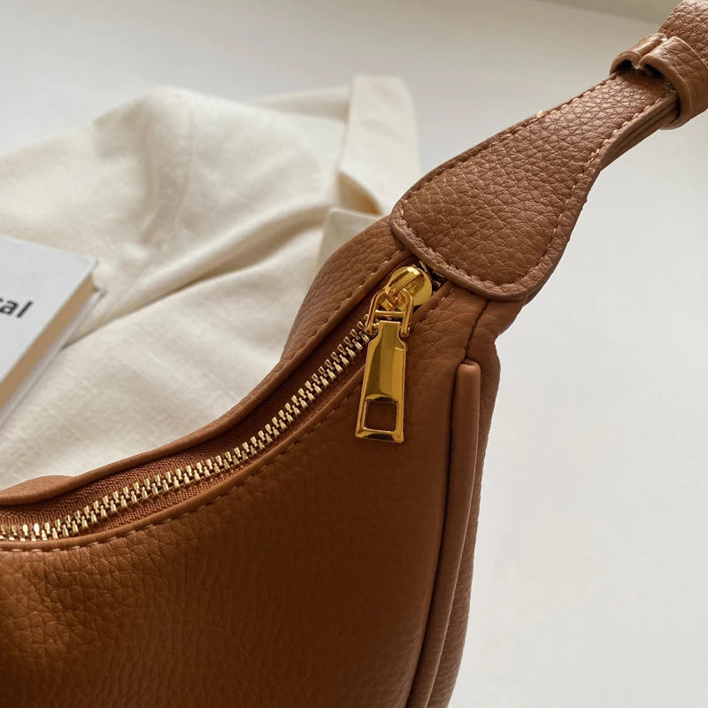 Fashionable Women Bags Soft Surface Big Pockets Casual PU Leather