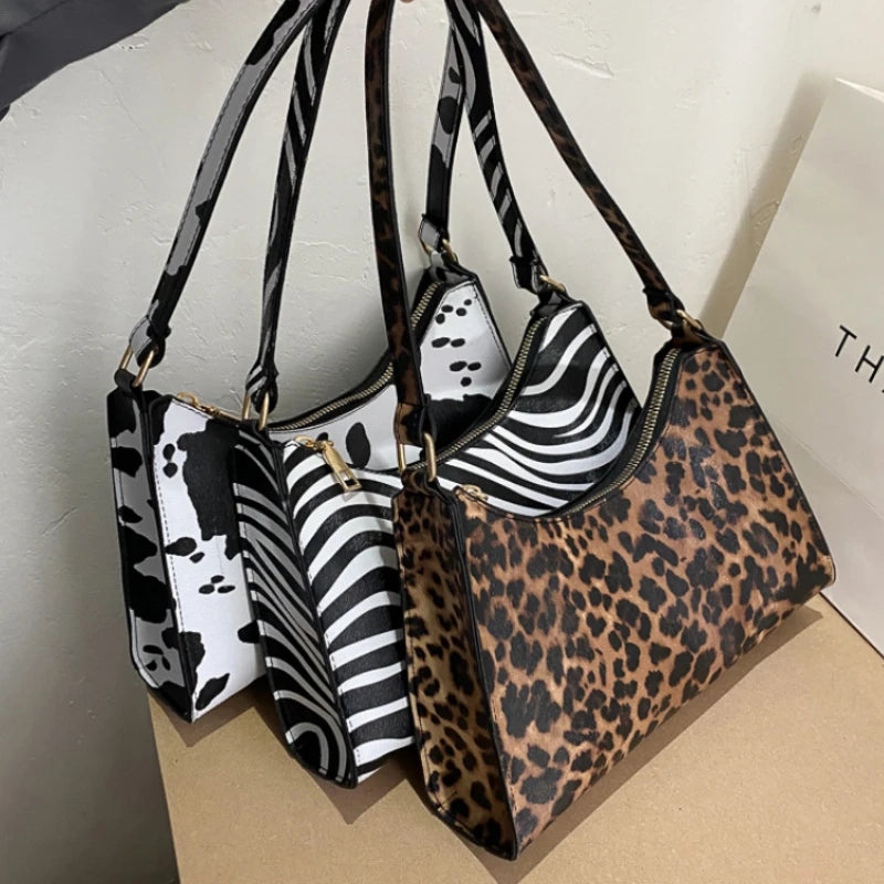Women's Leather Shoulder Bag Stone Pattern Chain Crossbody