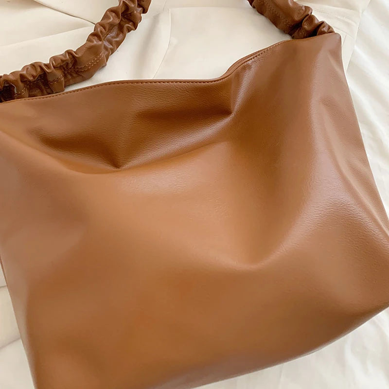 Fashionable PU Leather Women Shoulder Bags High Capacity Tote