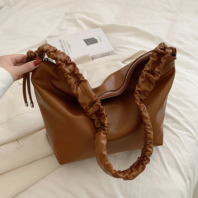 Fashionable PU Leather Women Shoulder Bags High Capacity Tote