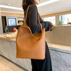 Fashionable Women Shoulder Bags PU Leather Daily Soft Surface Big Pockets