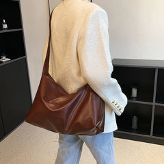 Fashionable Women Shoulder Bag PU Leather Daily Casual Soft Surface