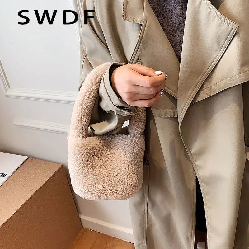 Women Plush Tote Handbag Lamb Fabric Wrist Bag Fluffy Makeup Bag Canvas