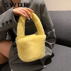 Women Plush Tote Handbag Lamb Fabric Wrist Bag Fluffy Makeup Bag Canvas