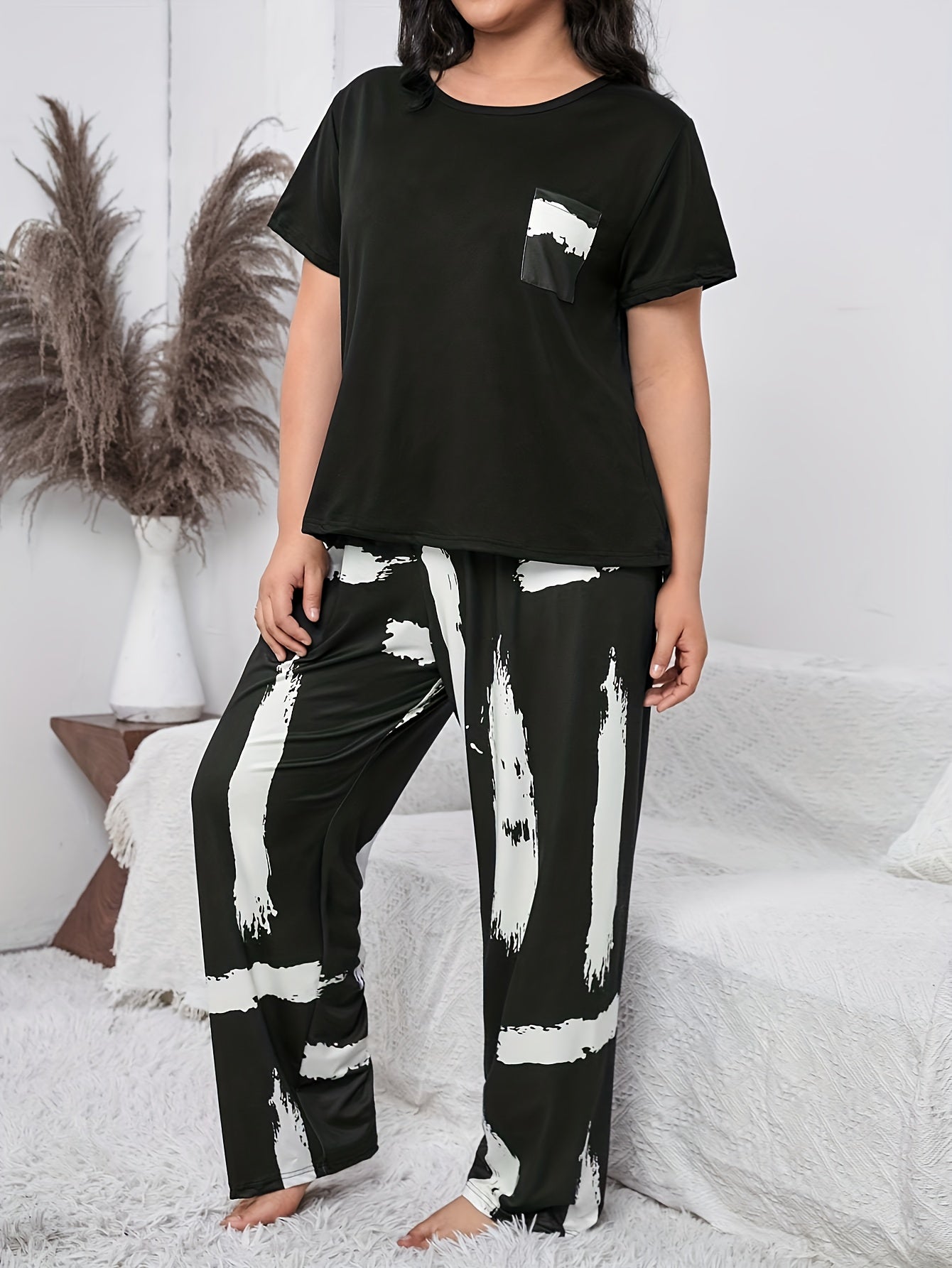 Brush Print Tee & Pants Pajamas Set