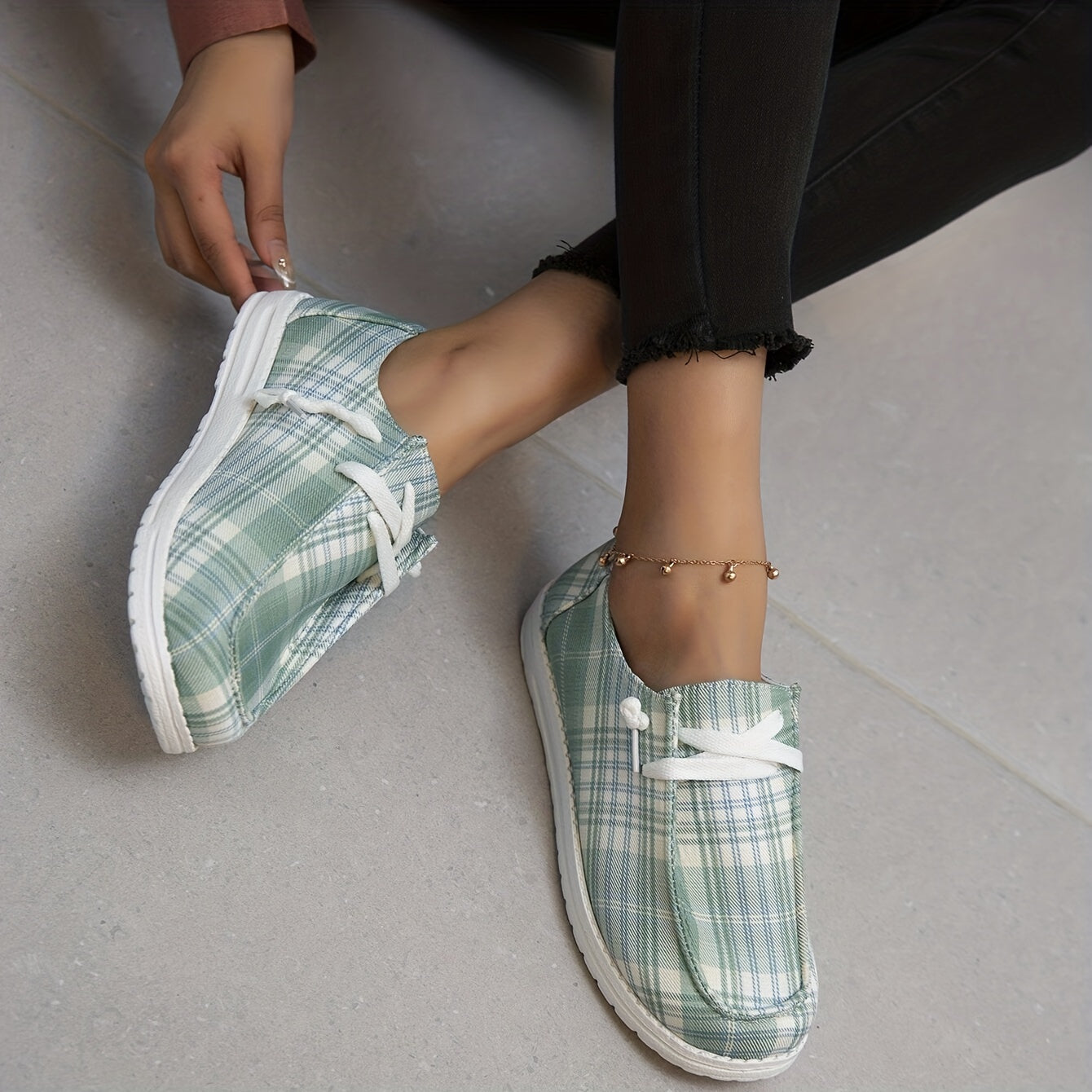 Women's Light Green Plaid Canvas Shoes Casual Lace Up Sneakers Lightweight