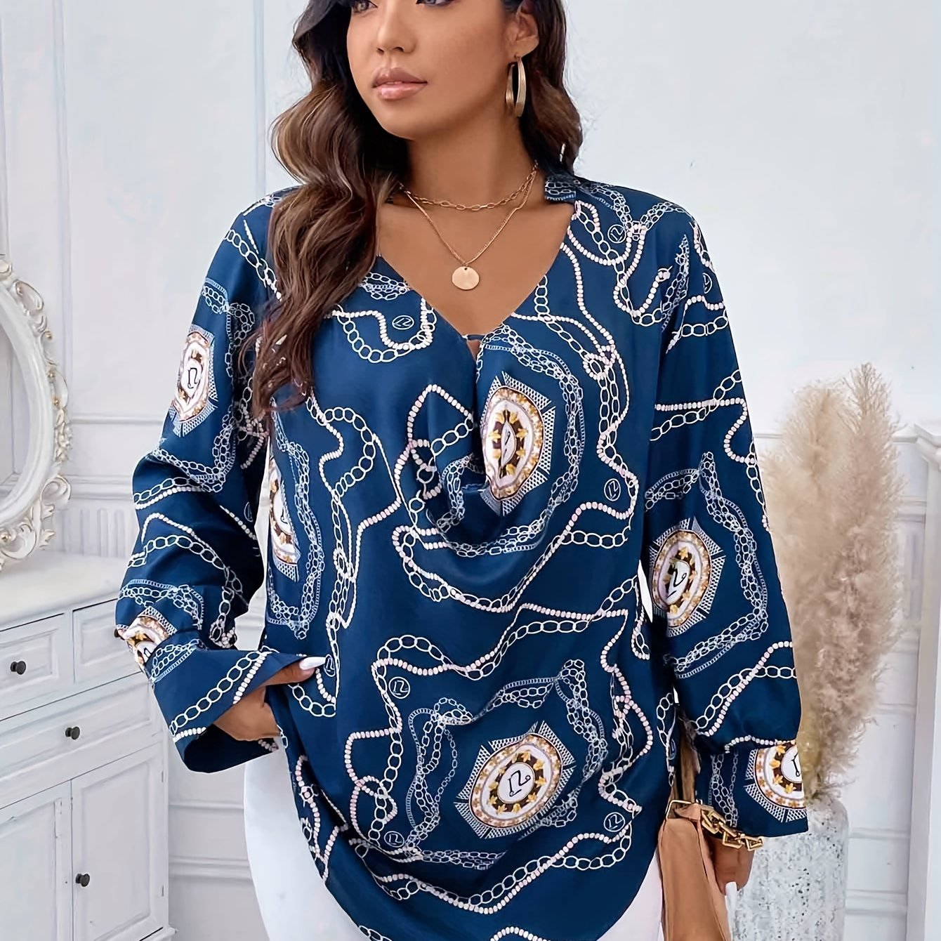 Women's Plus Chain Print Long Sleeve V Neck Cut Out Tunic Top