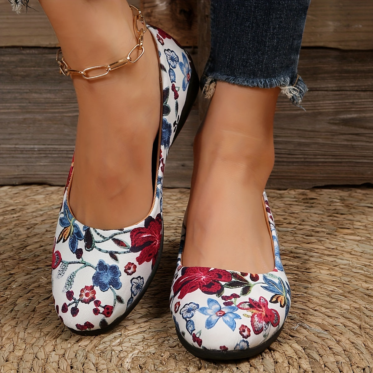 Women's Flower Pattern Slip-On Outdoor Shoes Lightweight & Comfortable