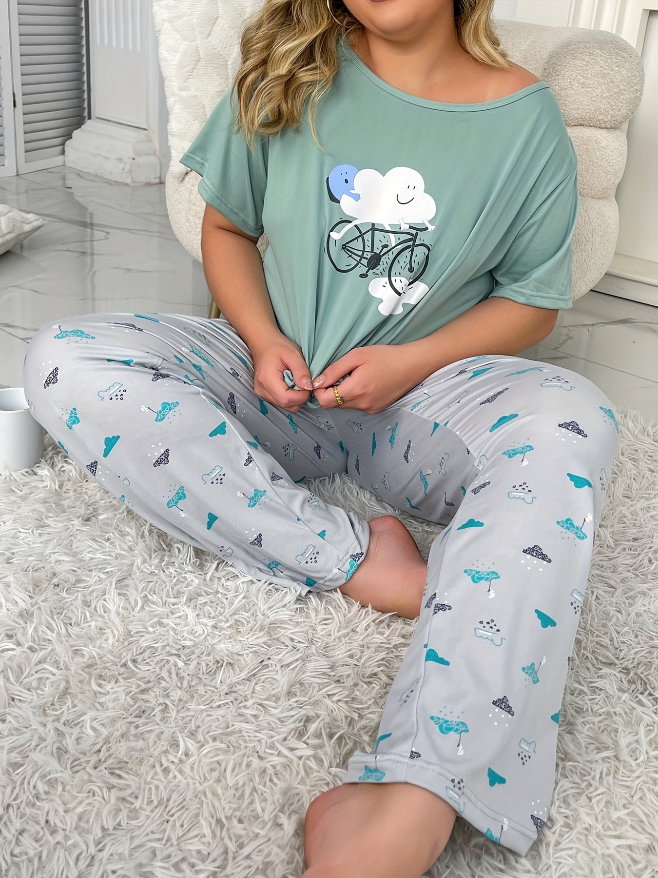 Cartoon Clouds Print Tee & Pants Pajama Set