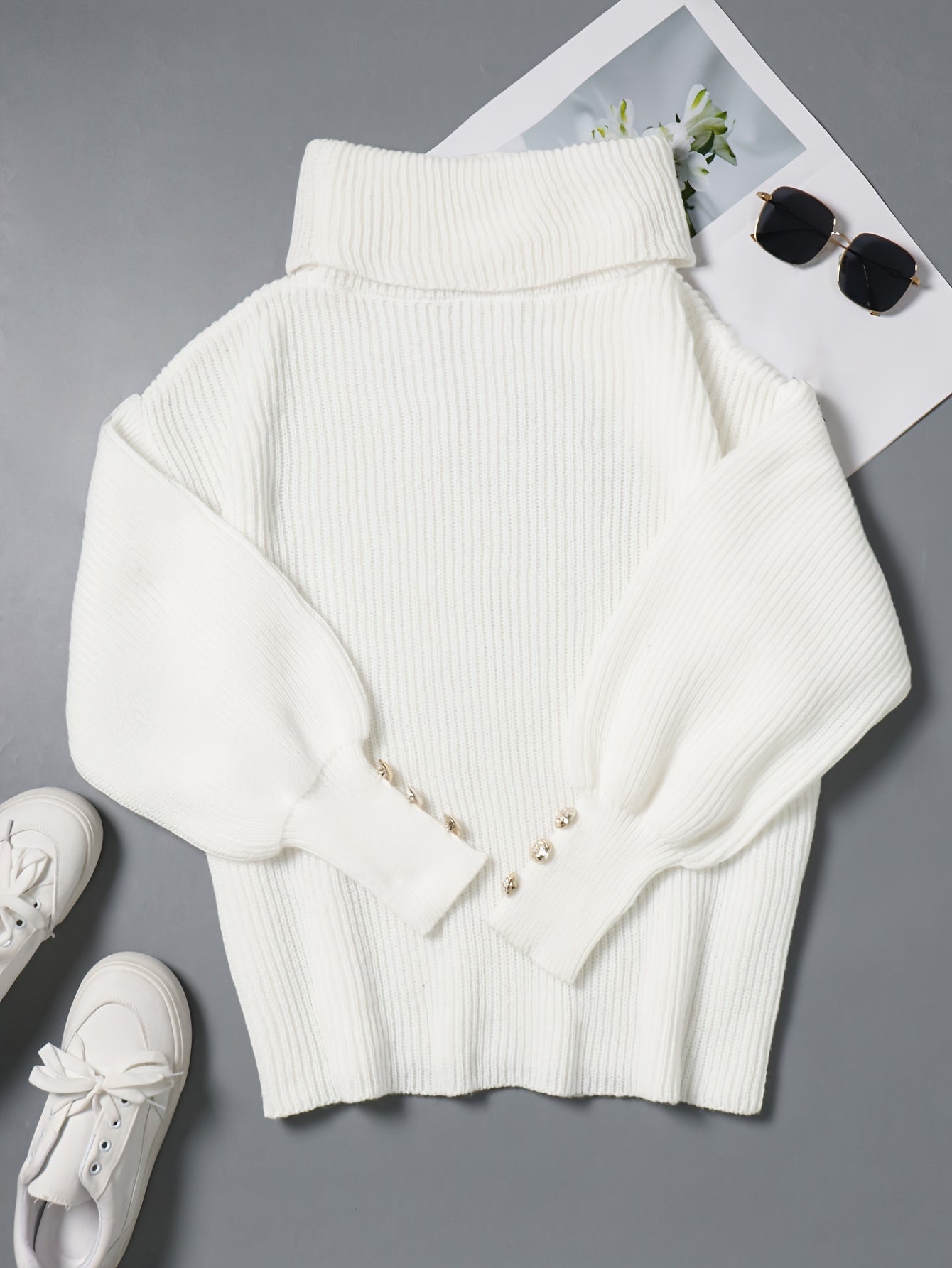 Solid Button Decor Lantern Sleeve Sweater