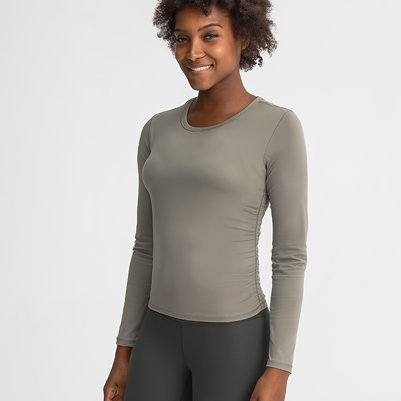 Women's Quick Dry Long Sleeve Yoga Tee for Sports and Workouts