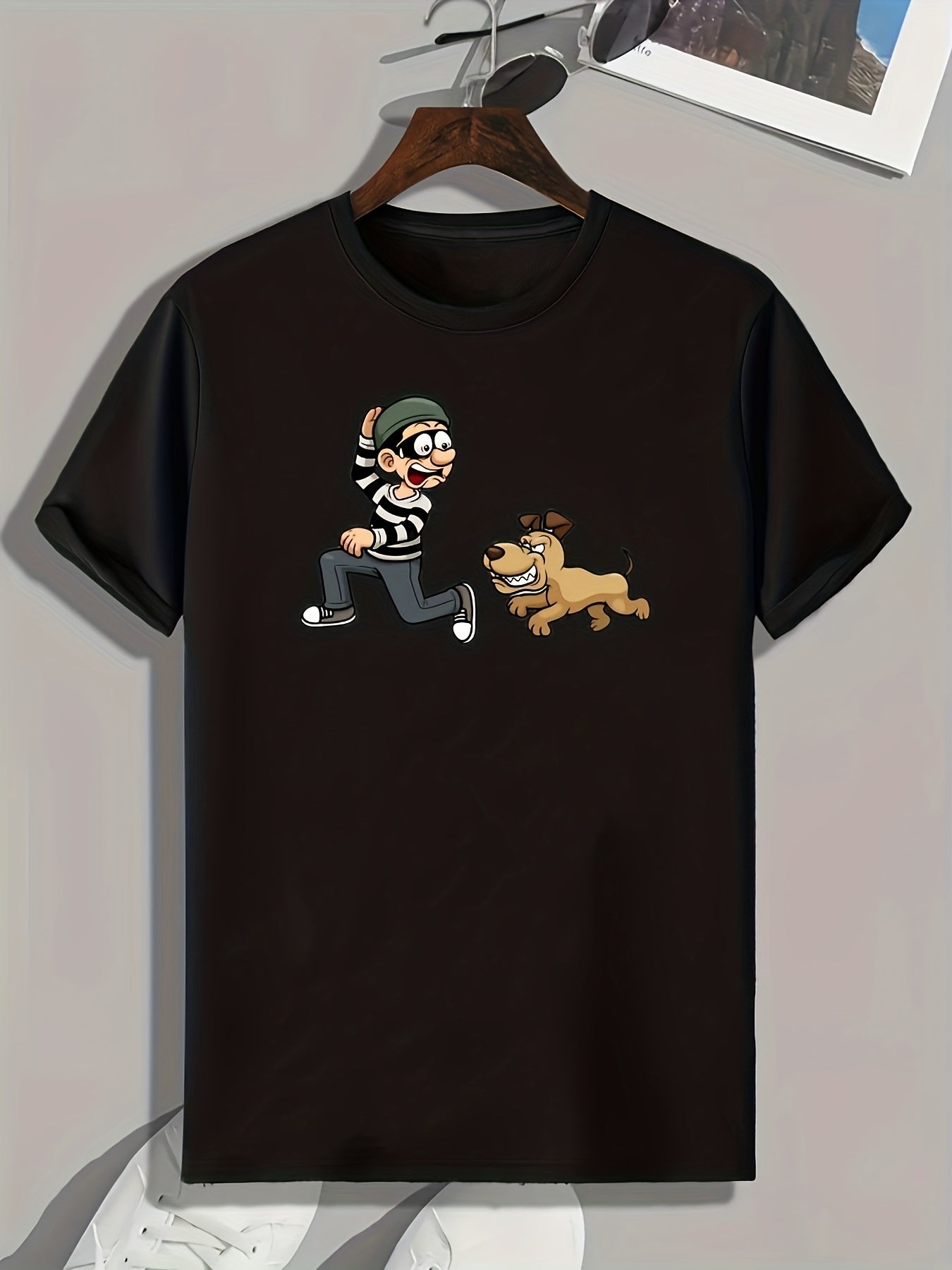 Dog Chasing Boy Graphic T-shirt Men's Casual Tee