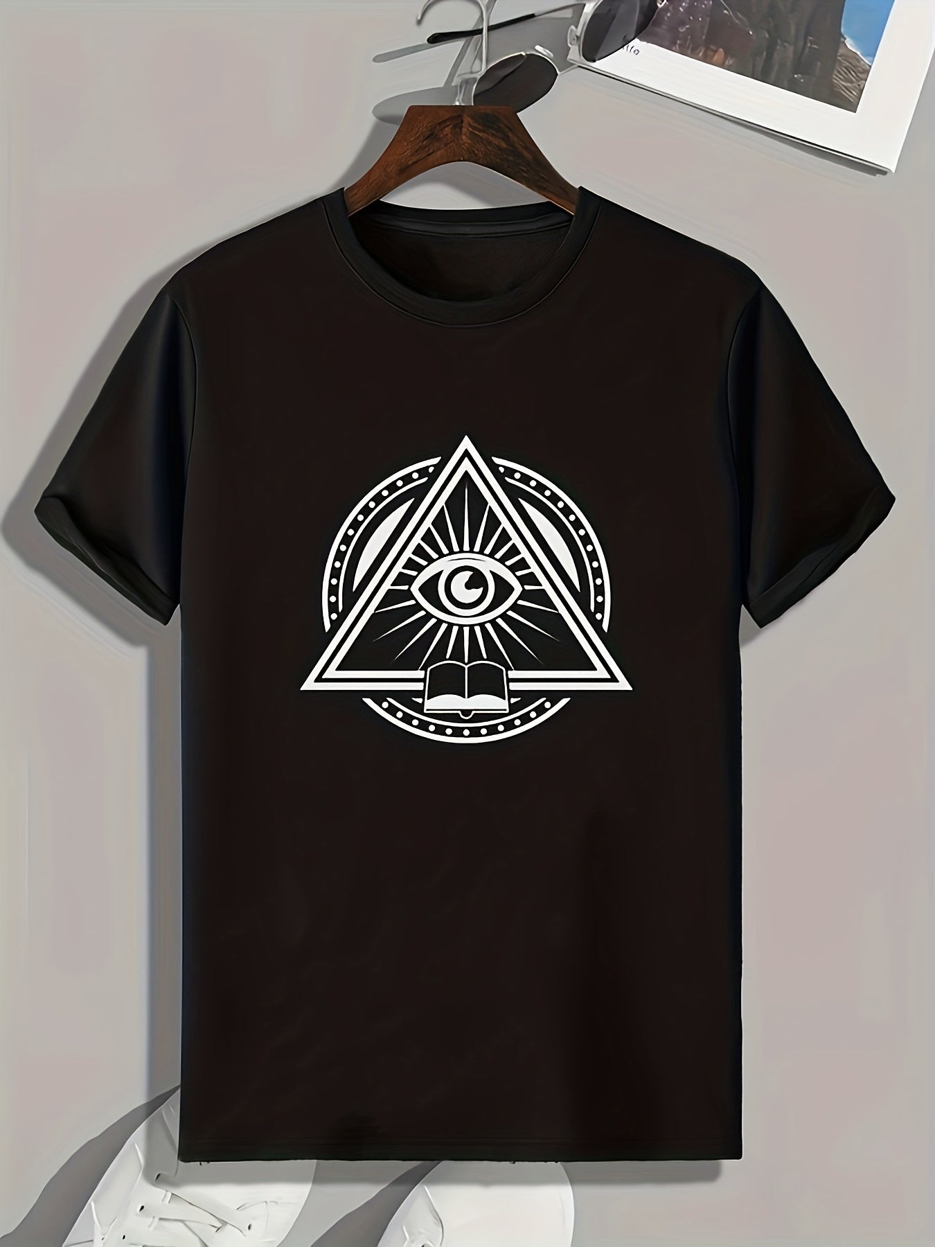 Triangle Eye Pattern Print Men's Comfy Sports T shirt Graphic Tee