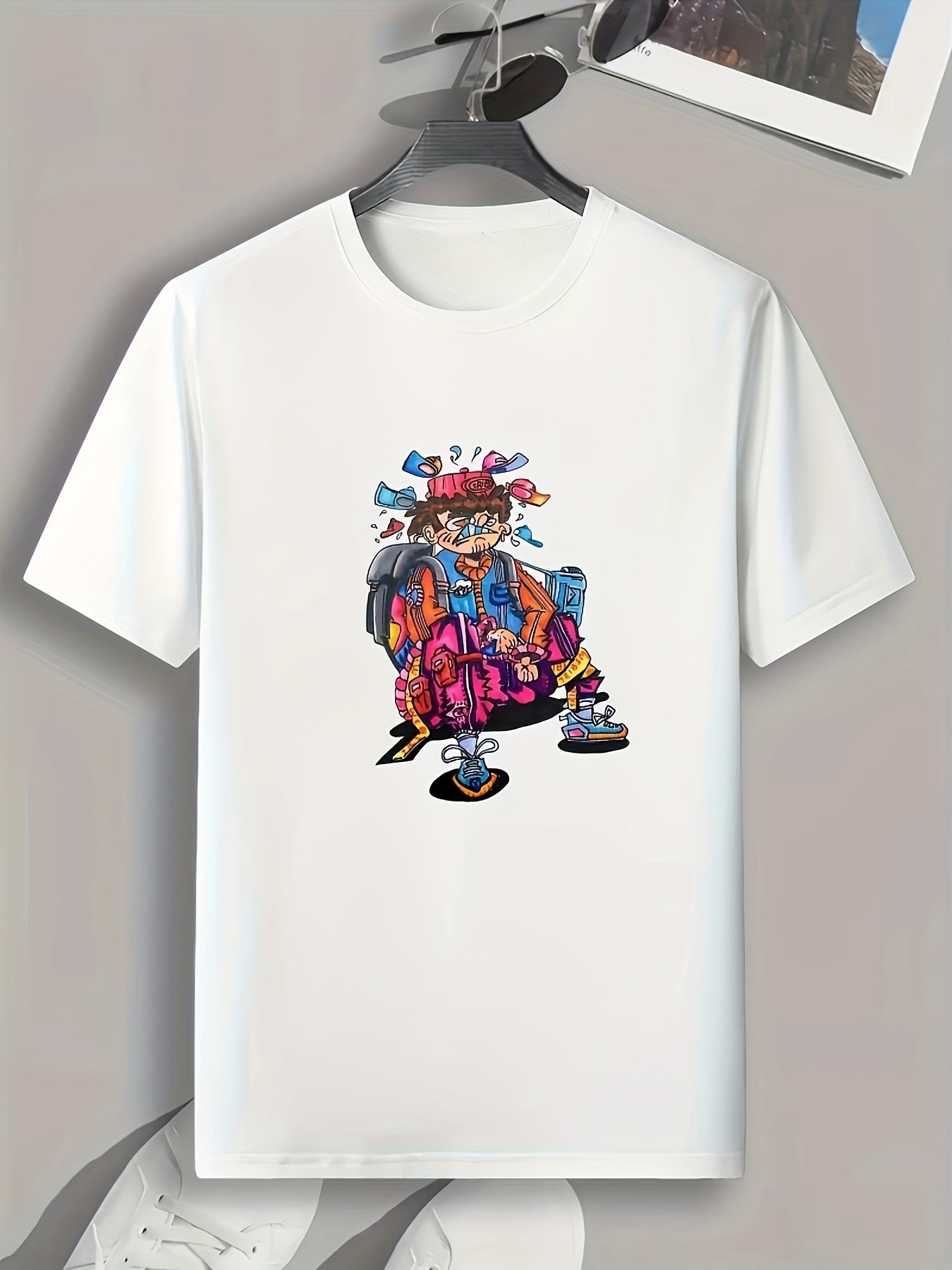Anime Graffiti Print Men's Graphic T-shirt for Summer