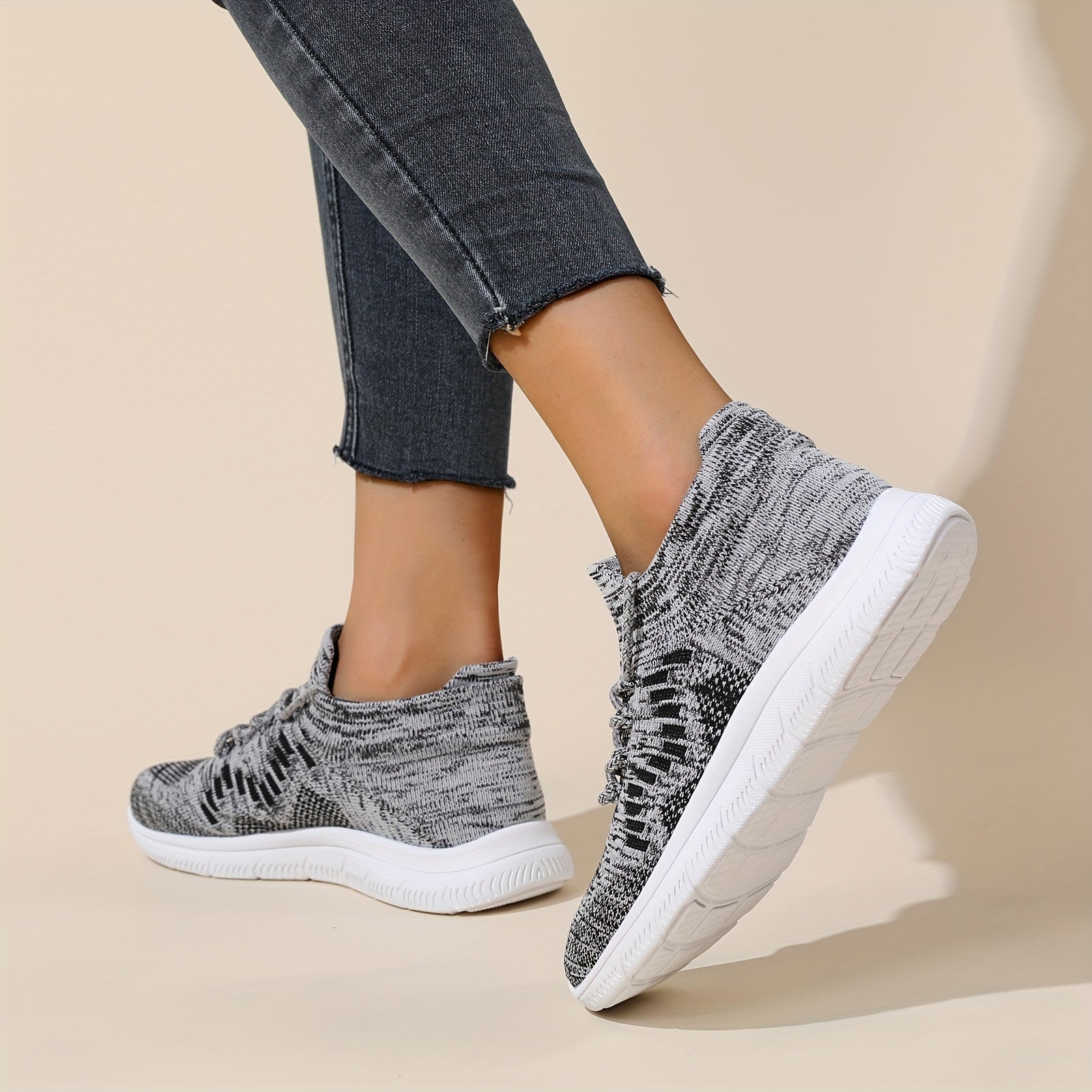 Women's Knitted Sports Shoes Lightweight Lace Up Low Top Running & Tennis Sneake
