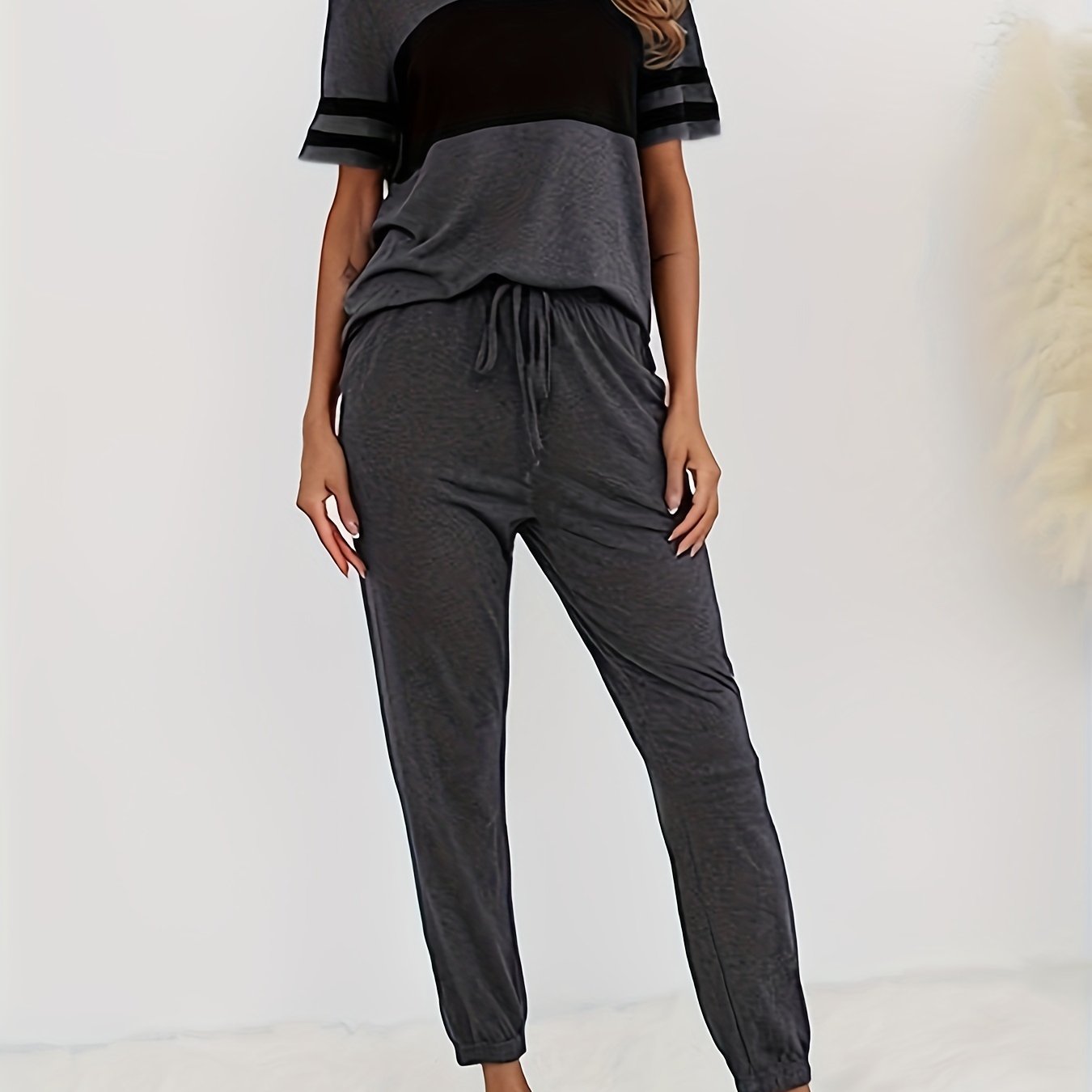 Casual Block Short Sleeve T shirt & Jogger Pants Set