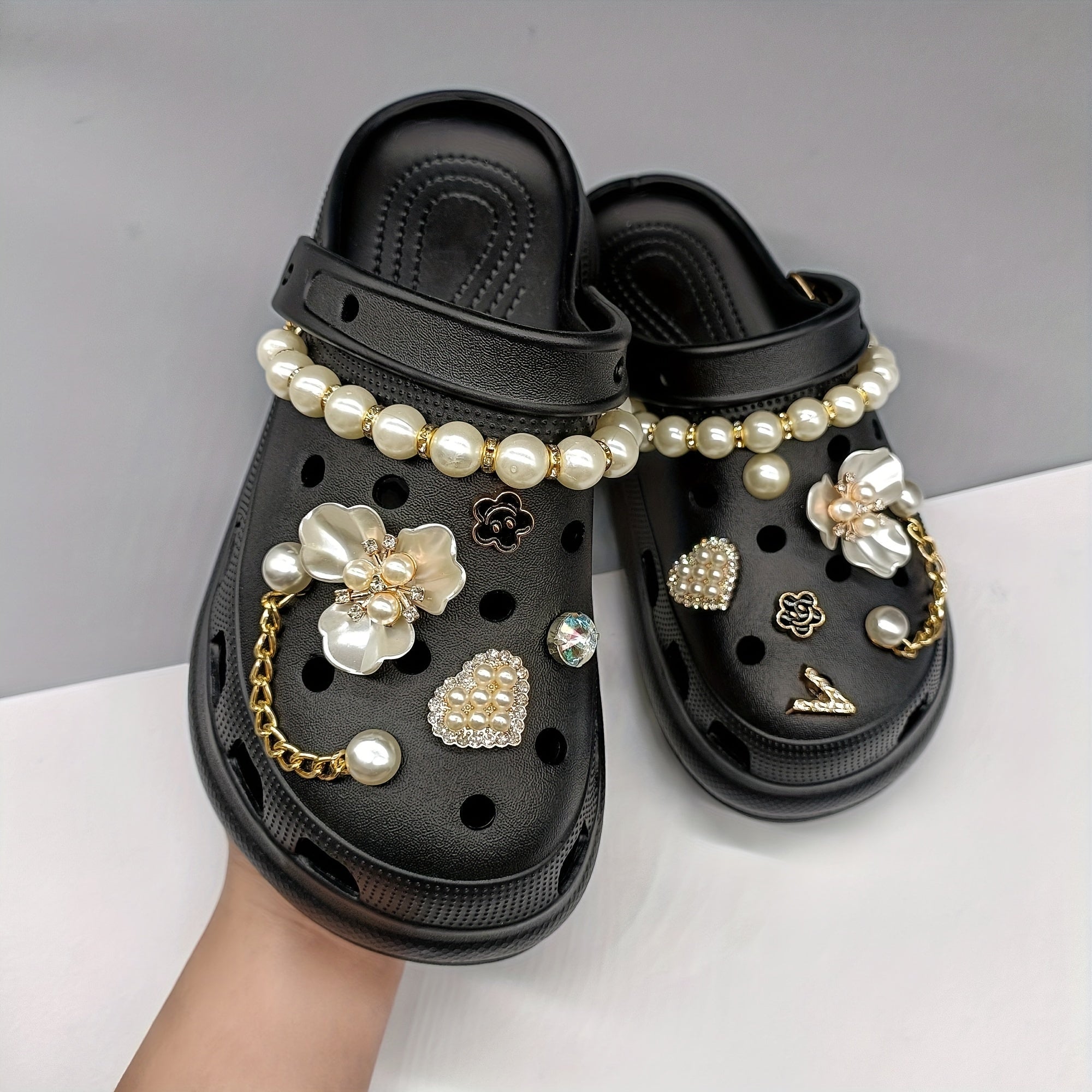 13pcs Shoe Accessories Set with Various Styles and Golden Chains