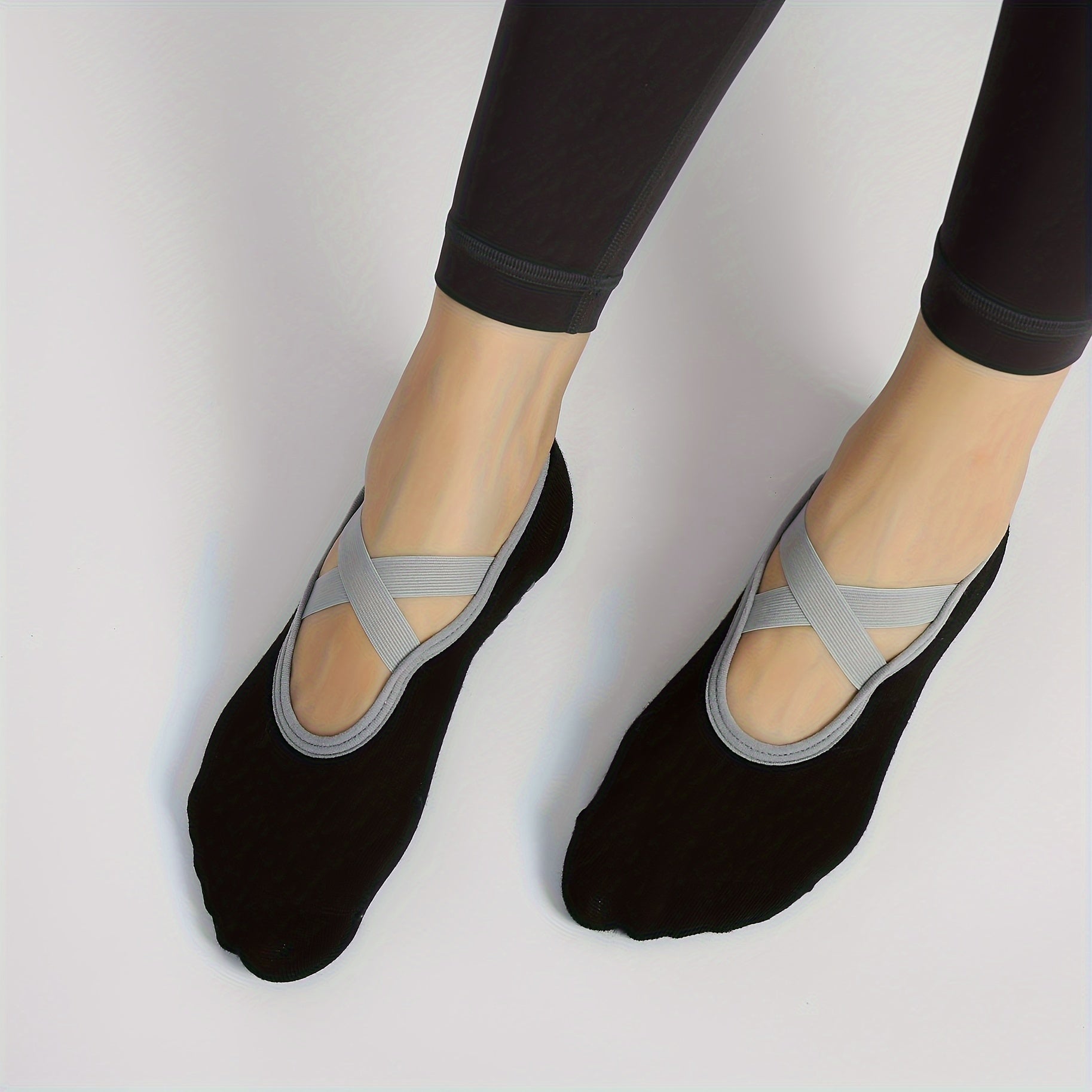 Non Slip Yoga Socks With Grips Cross Strap Breathable Sports Socks