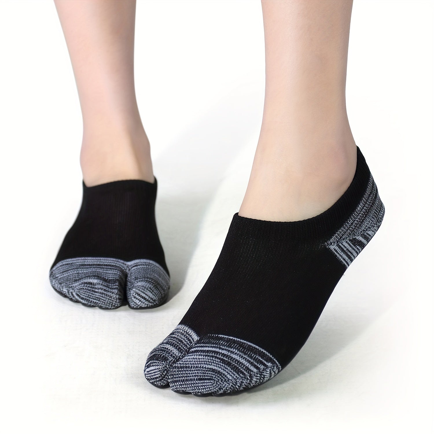 Men's Breathable Barefoot Water Shoes, Quick Dry Non Slip Aqua Socks