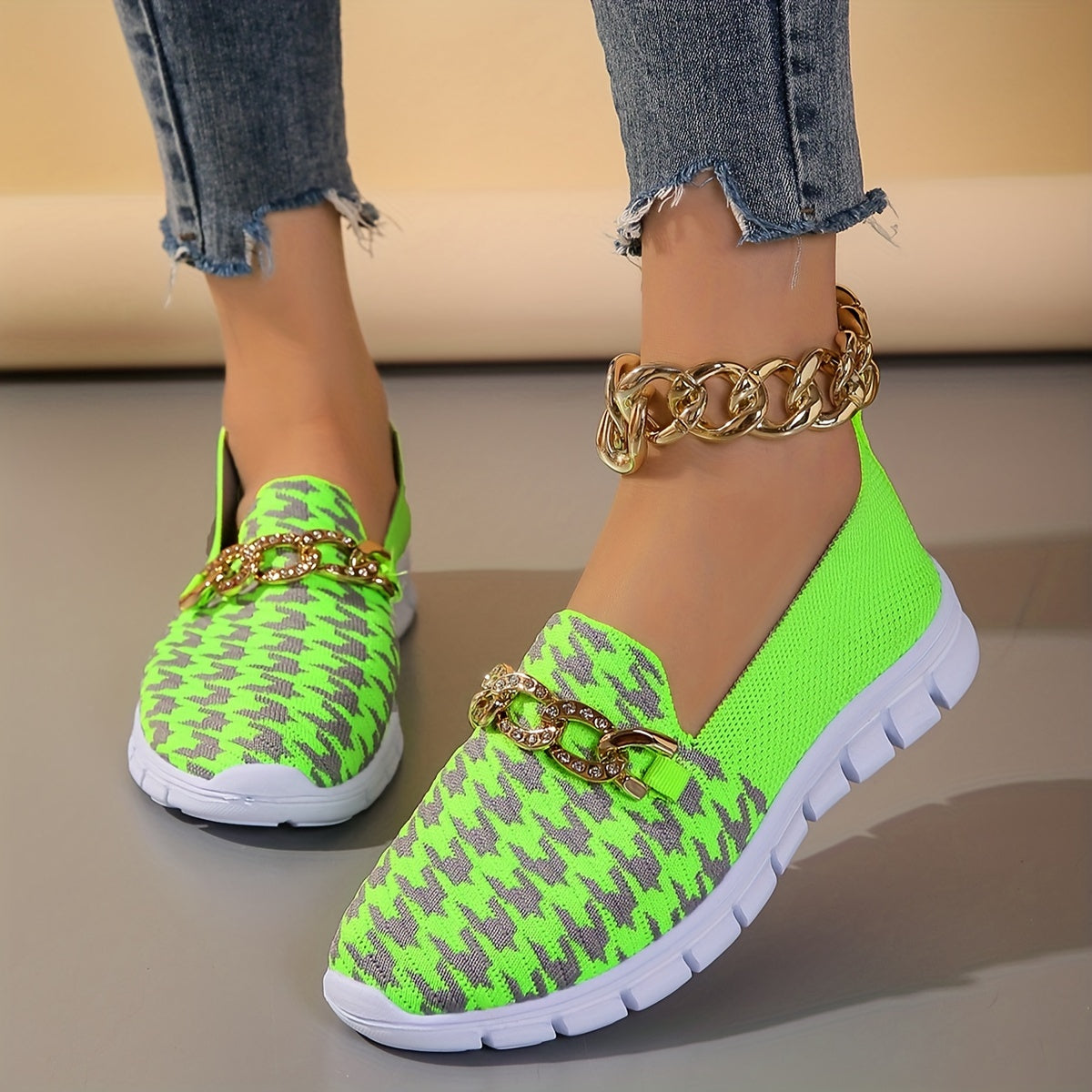 Women's Chain Decor Slip On Sneakers Lightweight Breathable Shoes