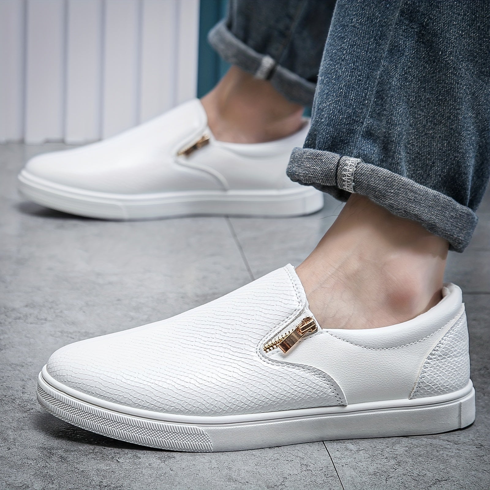 Men's Slip-On Skate Shoes Casual Anti-Skid Running Sneakers