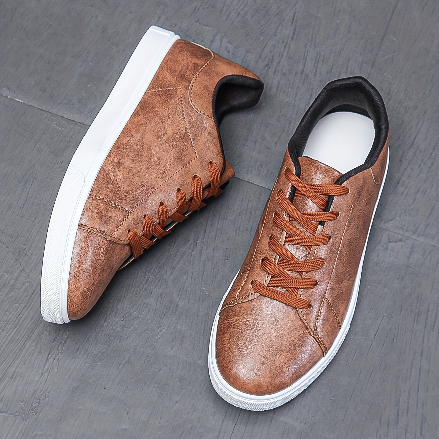 Men's Lace-up PU Leather Skate Shoes with Good Traction