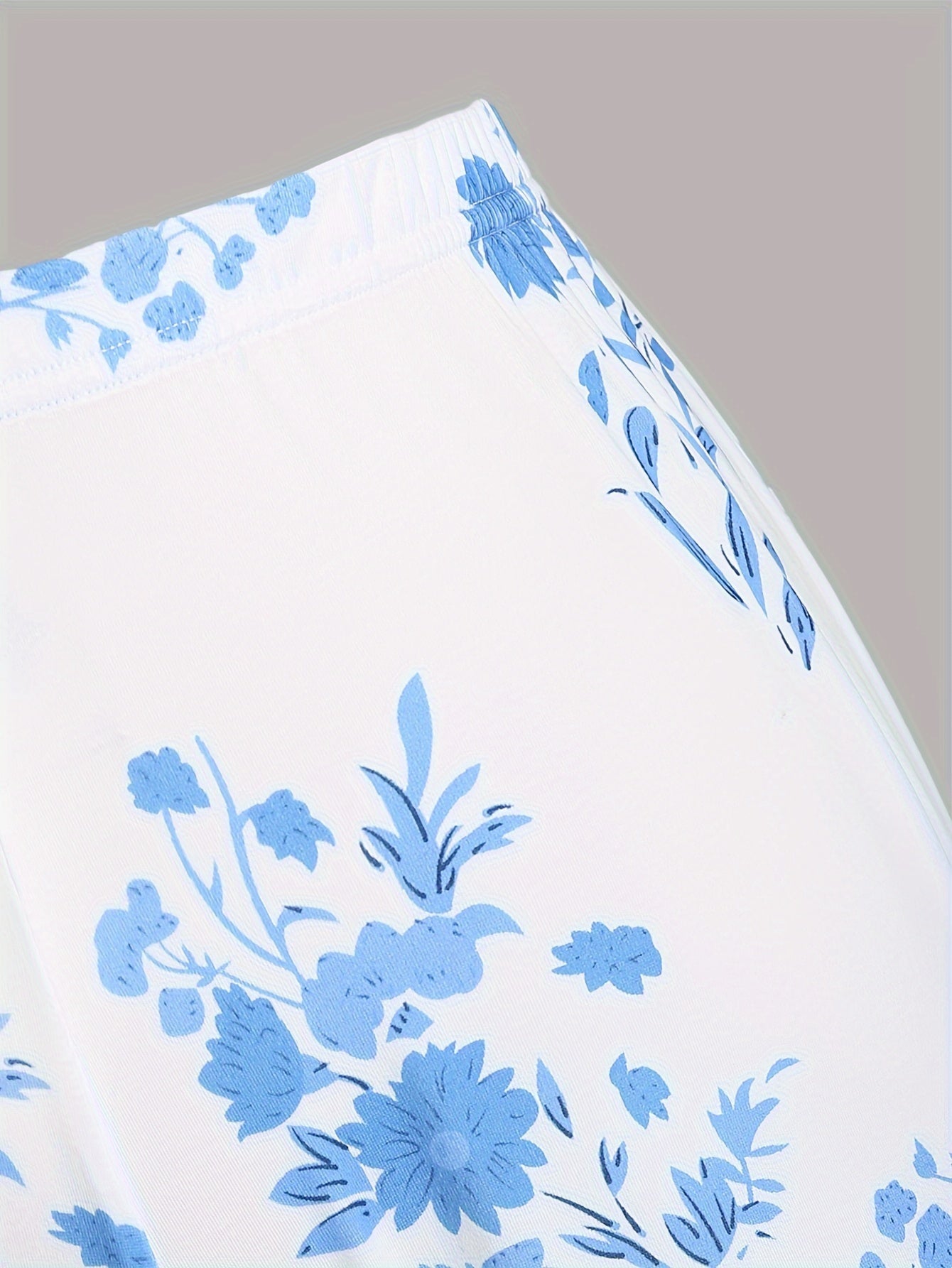 Women's Ditsy Floral Print Pajamas Set
