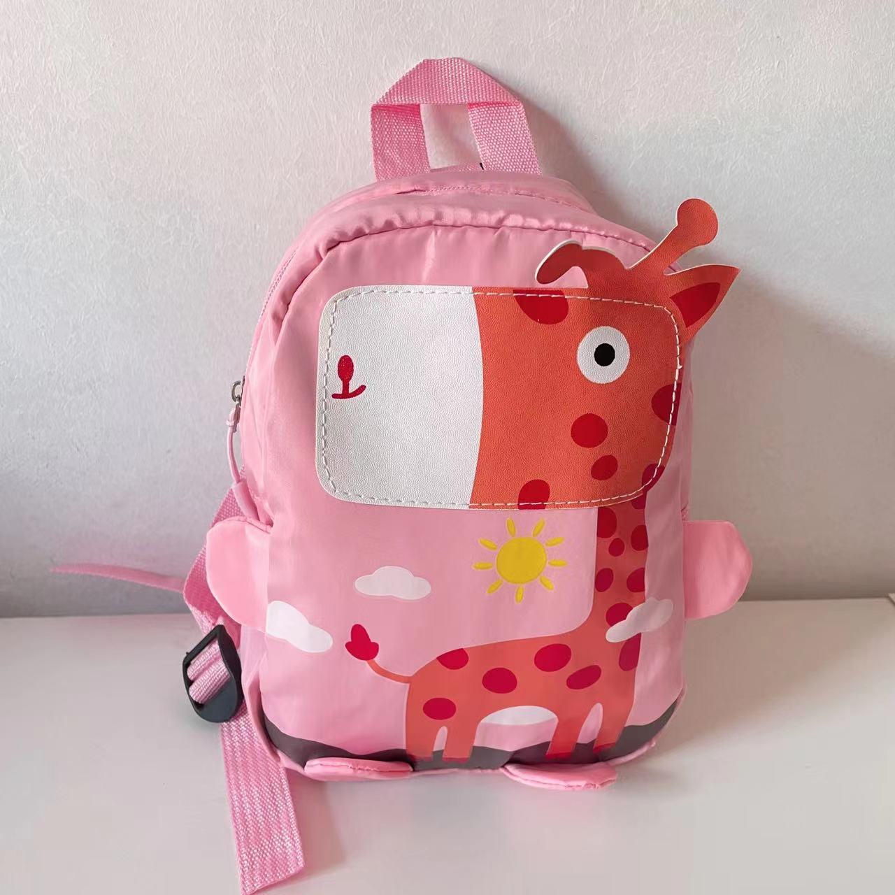 Kids Giraffe Patch Decor Backpack with Anti-lost Rope
