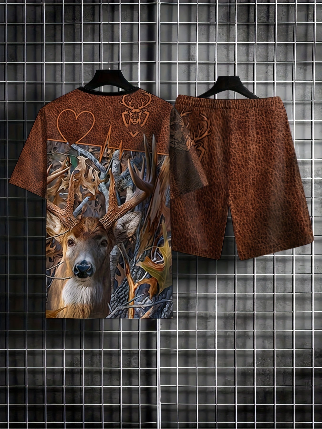 Deer Pattern Men's 2 Piece Outfit Short Sleeve T-shirt & Shorts Set for Summer