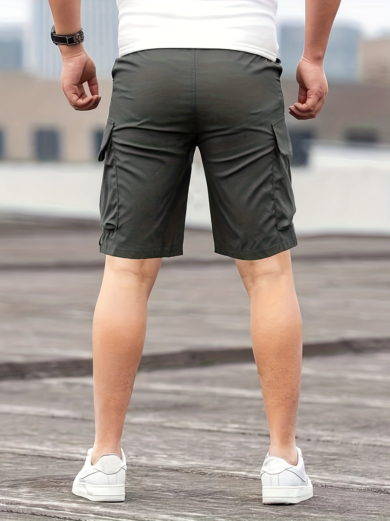 Outdoor Men's Cargo Shorts With Stretch Fabric & Pockets