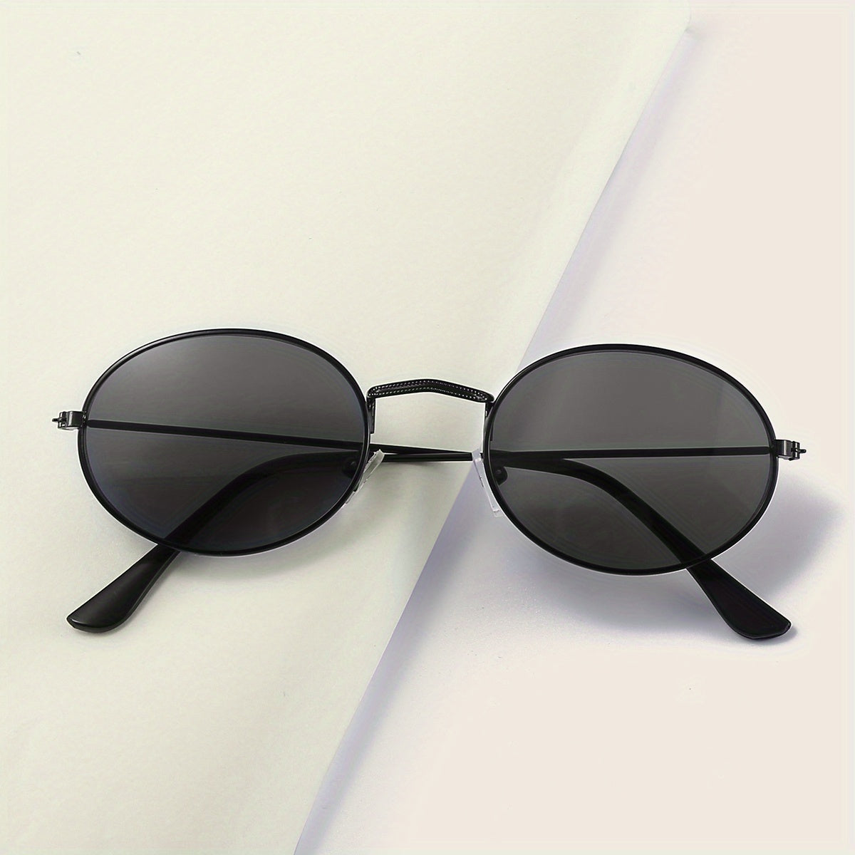 Round Frame Sunglasses Tinted Lens Thin Metal Frame Eyewear