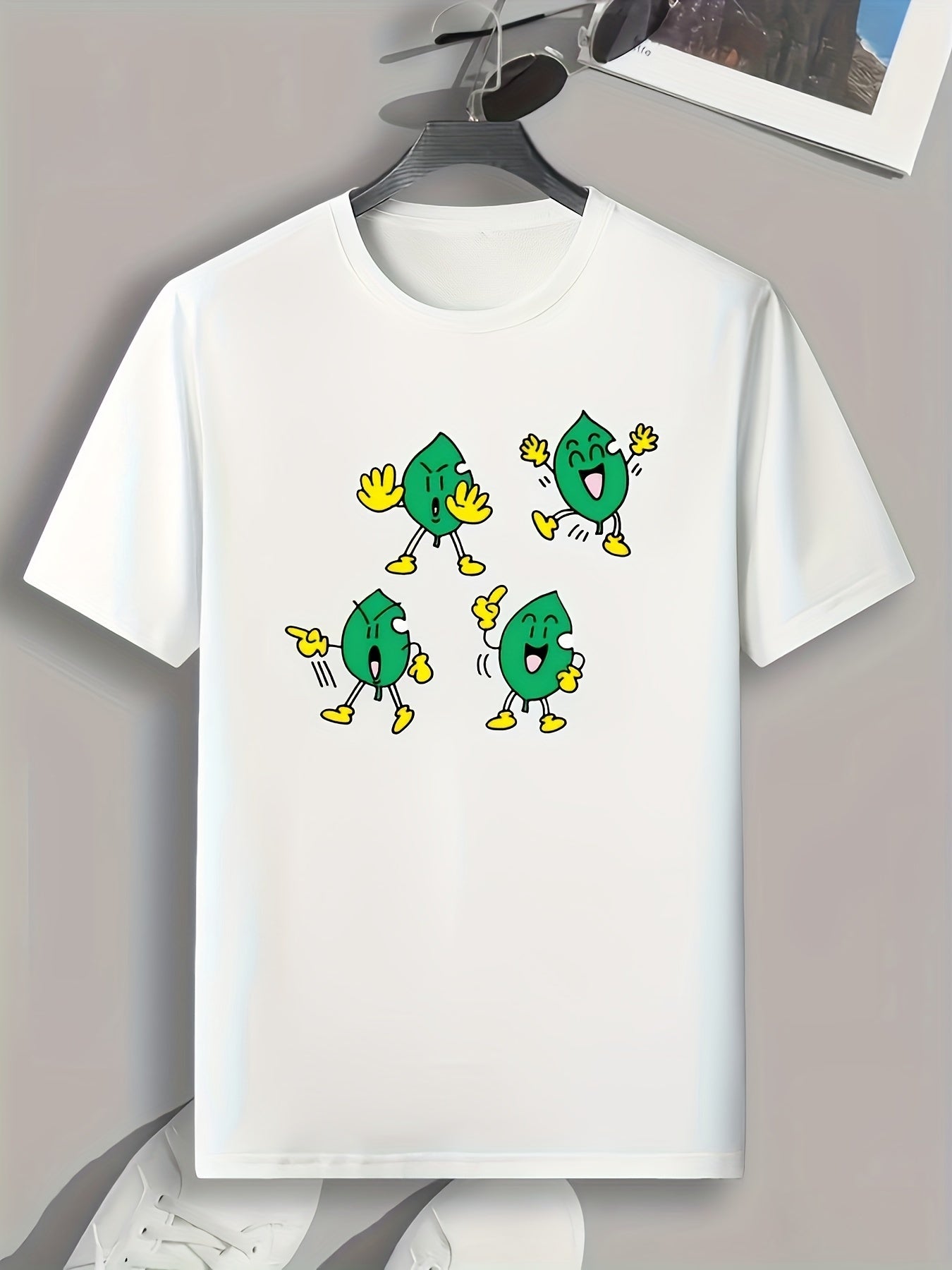 Cartoon Leaf Pattern Print Men's Sports T-shirt