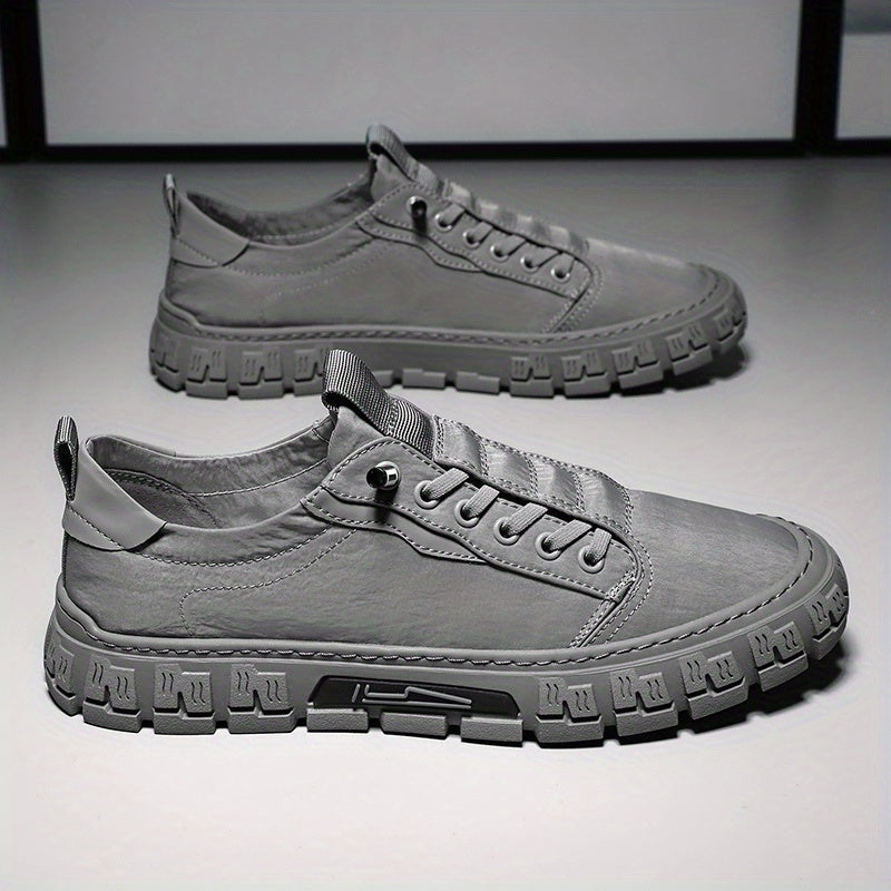 Men's Breathable Skate Shoes Non Slip Sneakers