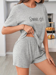 Letter Print Pajamas Set Short Sleeve Top & Shorts Women's Sleepwear