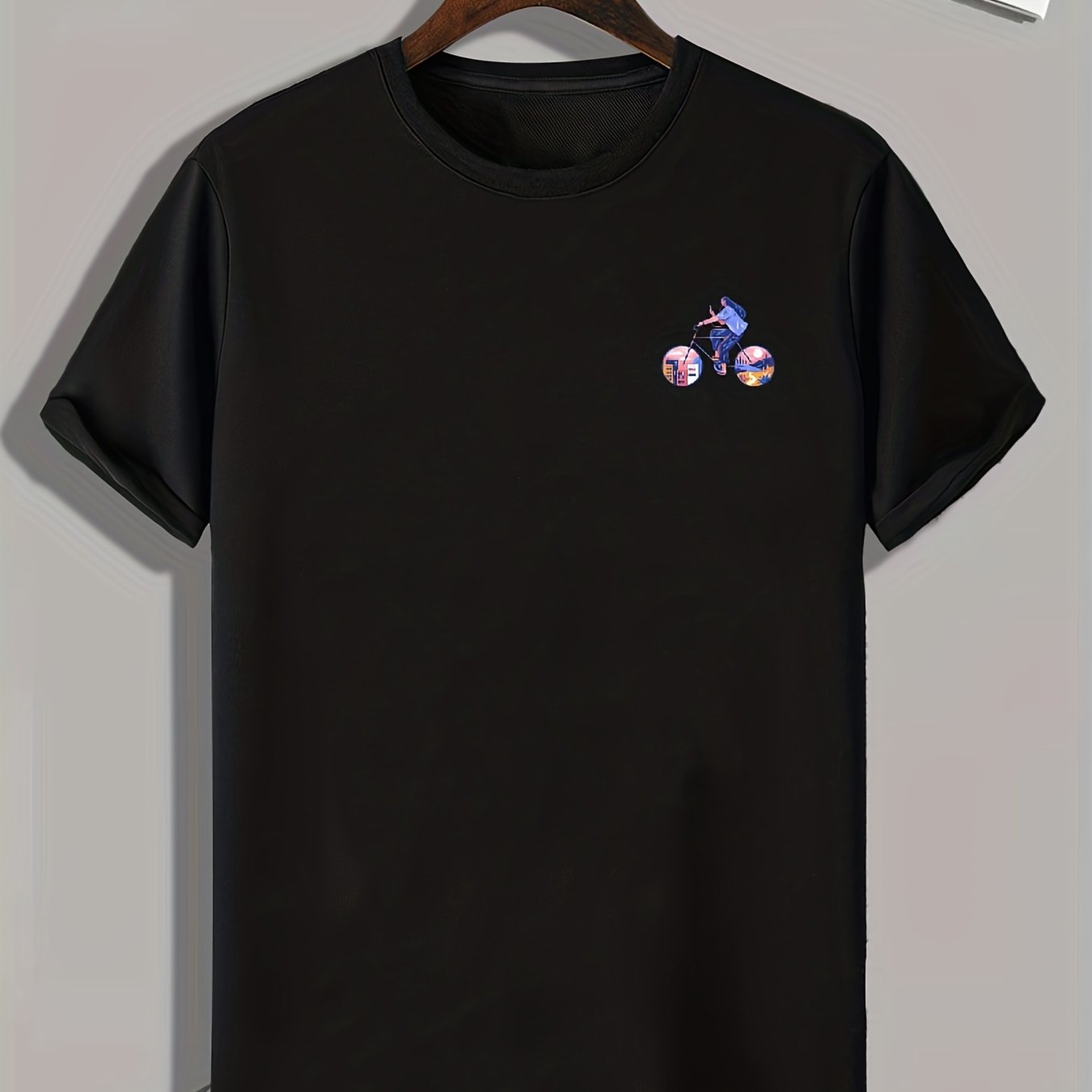 Cycling Girl Print Men's Comfy T-shirt for Outdoor Summer