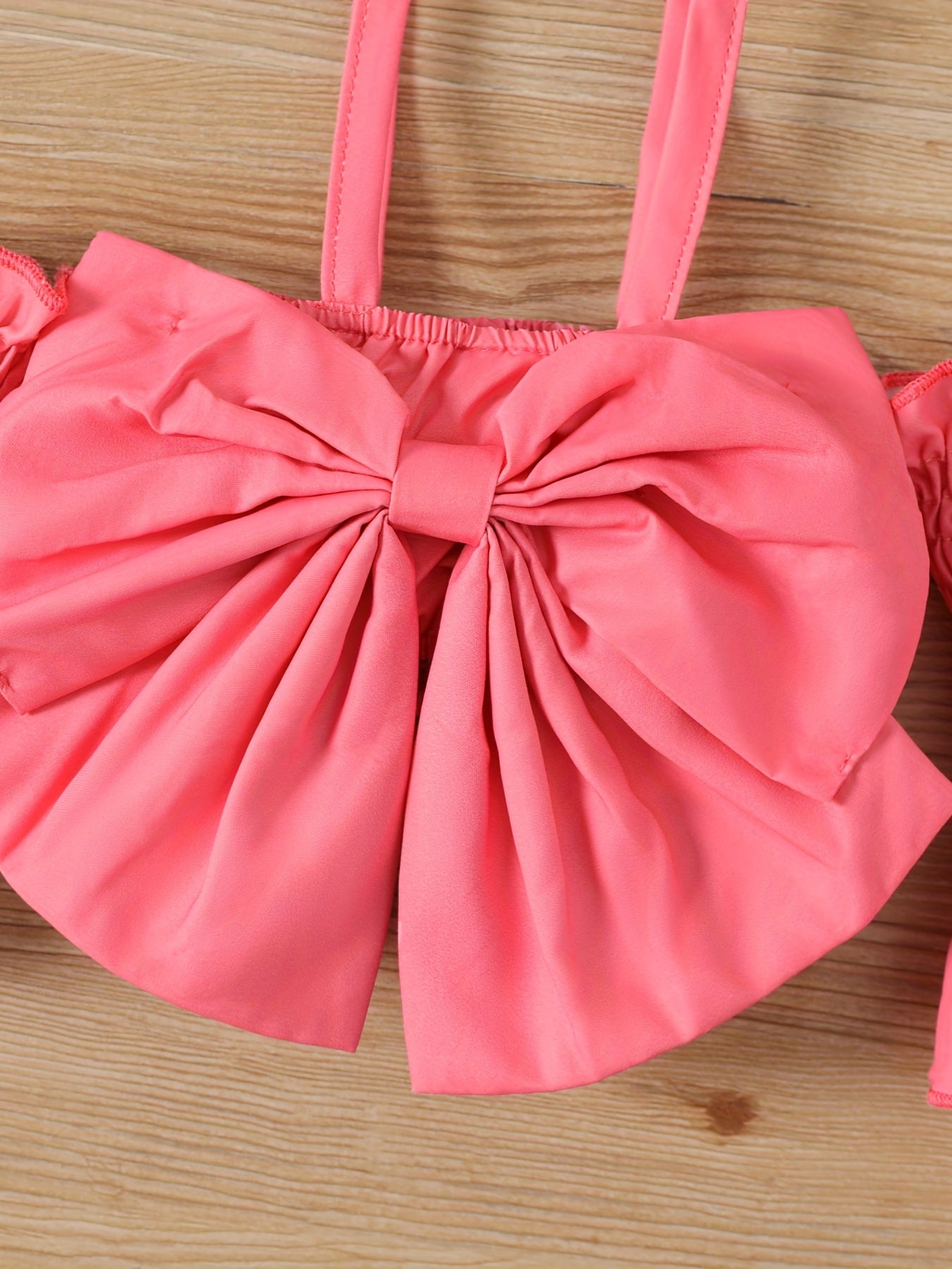 2pcs Baby Girls Suspender Outfit Set with Ruffle Bow Decor and Denim Pants