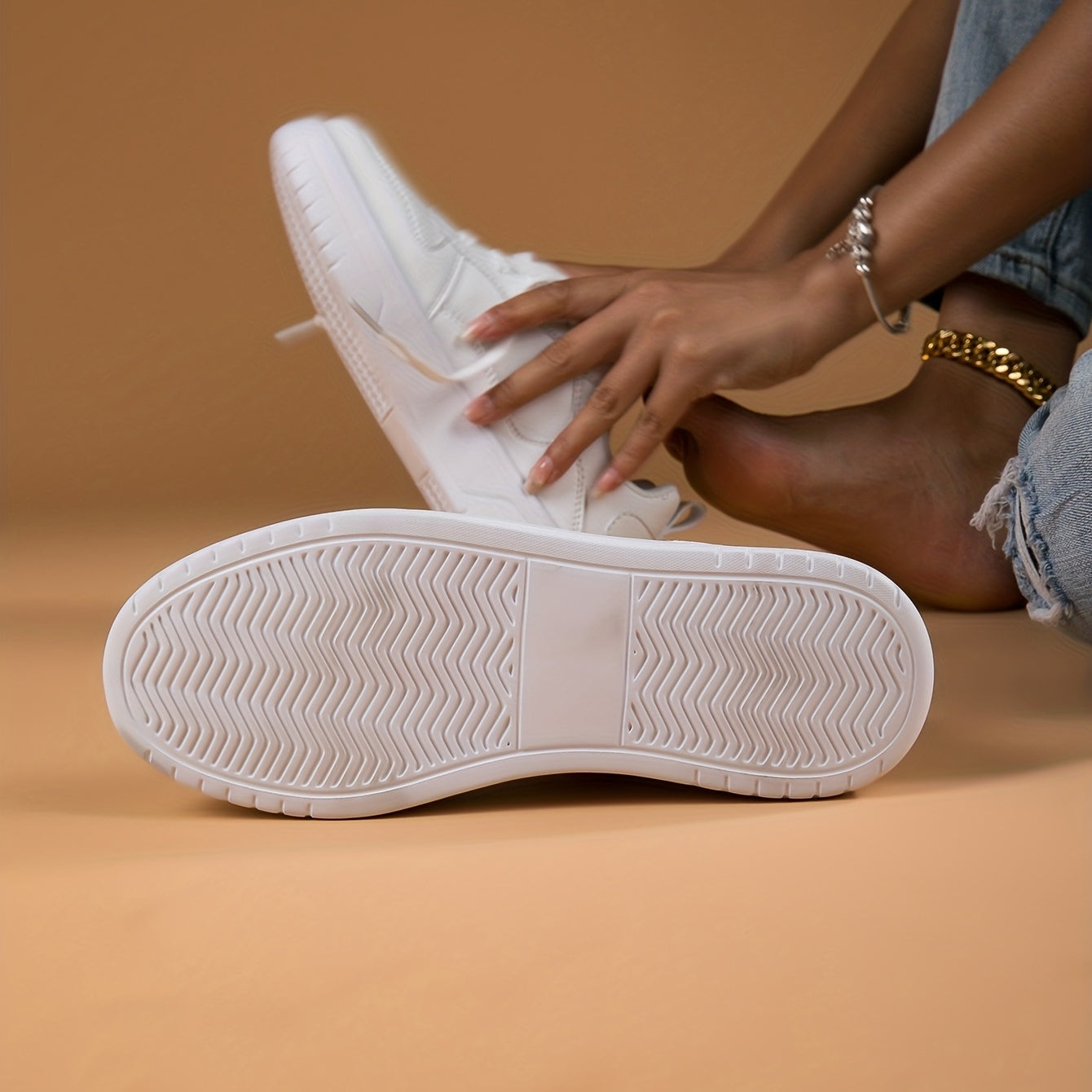 Women's Solid Lace-Up Skate Shoes Flat Sneakers