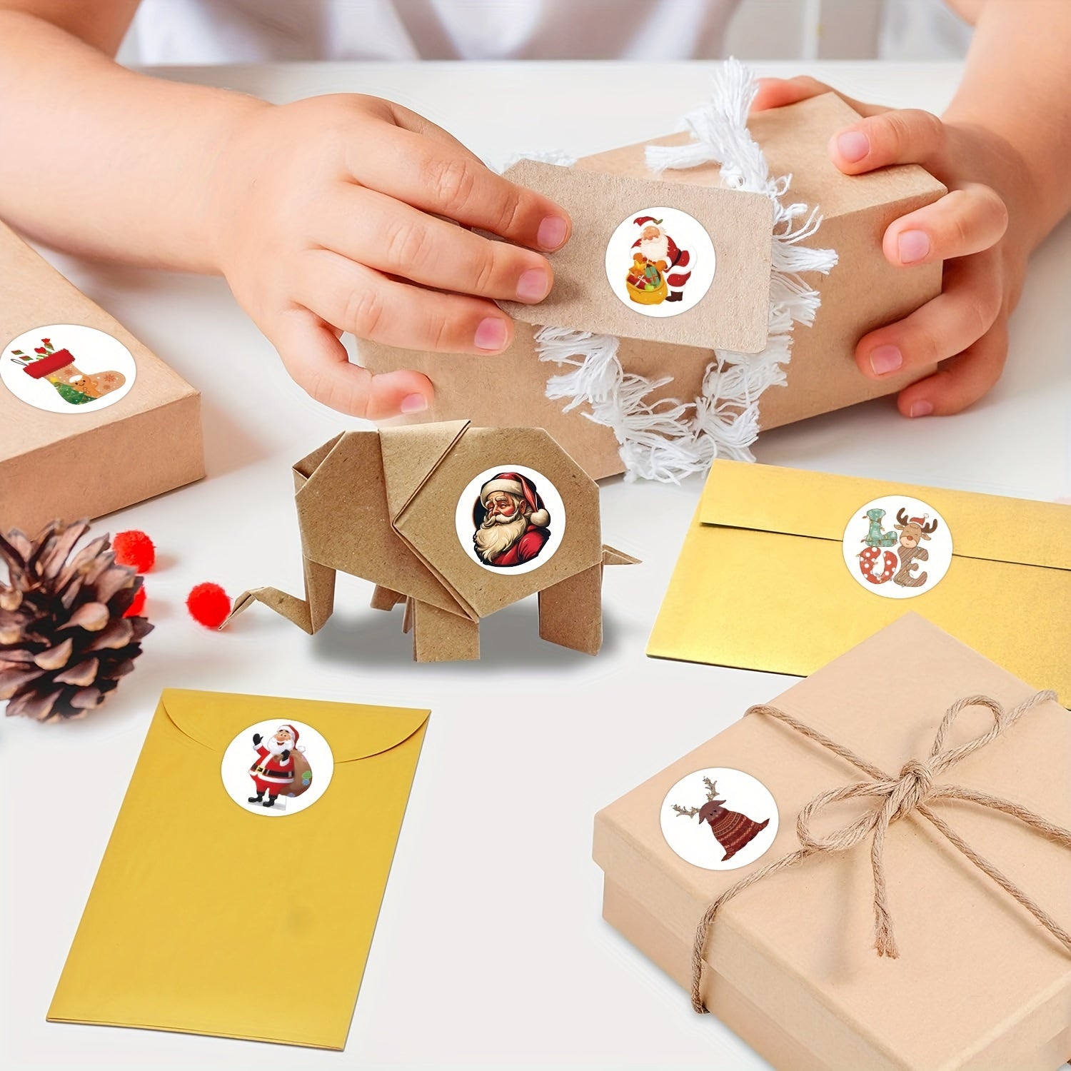 500pcs Christmas Stickers Roll Vinyl Stickers For Scrapbook Journal