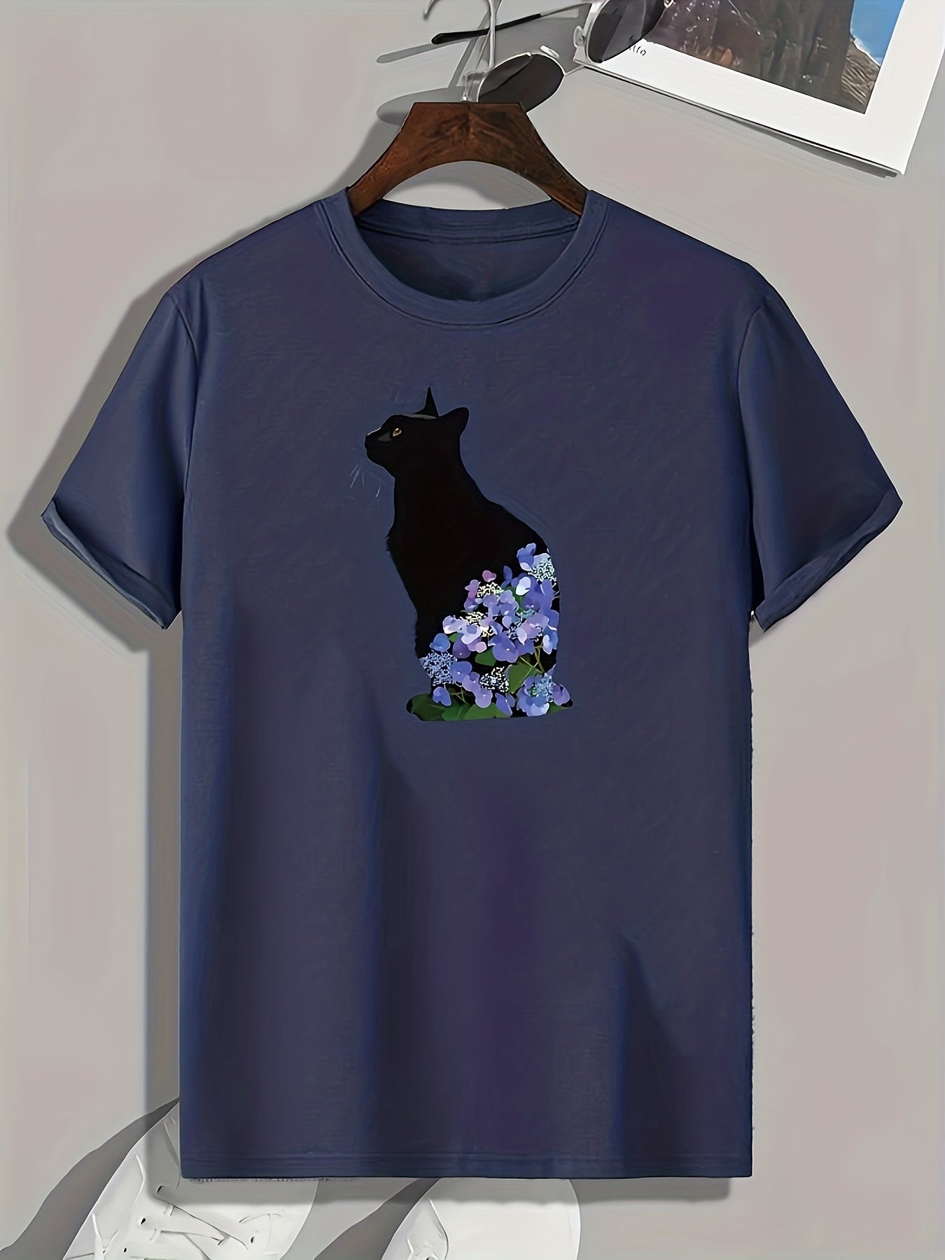 Floral Cat Print Men's Comfy T shirt Active