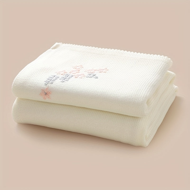 Soft Knitted Baby Blanket Acrylic Jacquard Floral Embroidery Beige