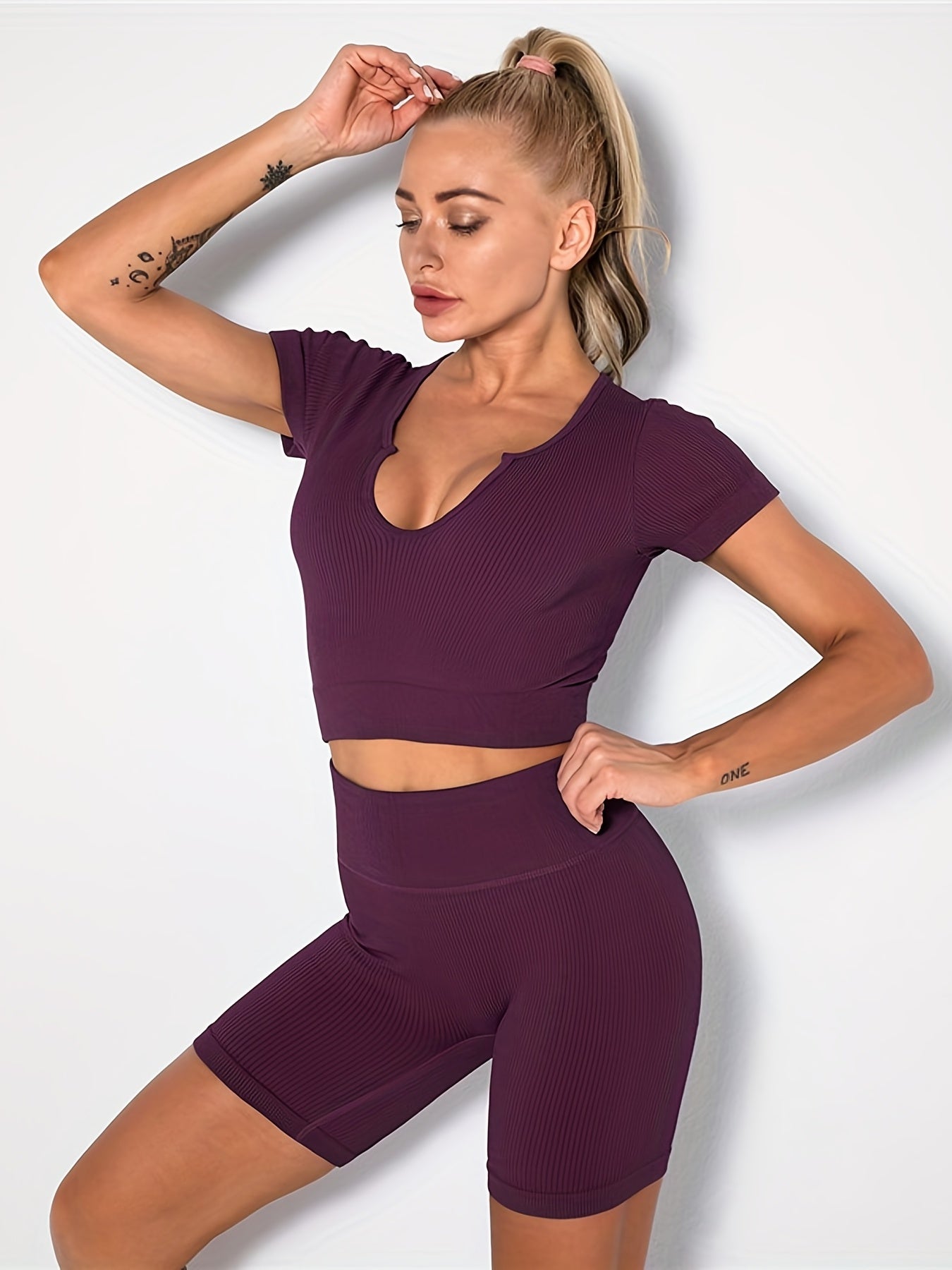 Seamless Rib Knit Sports Set: Short Sleeve Top & Shorts