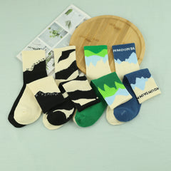 Men's Cartoon Snow Mountain Crew Socks Breathable Comfy Casual Street Style
