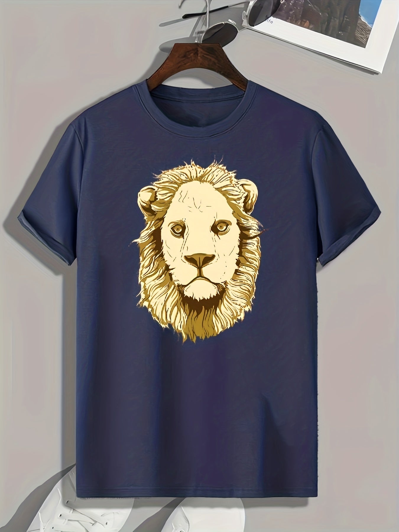 Lion Pattern Print Men's Sports T-shirt - Outdoor Clothing For Fitness